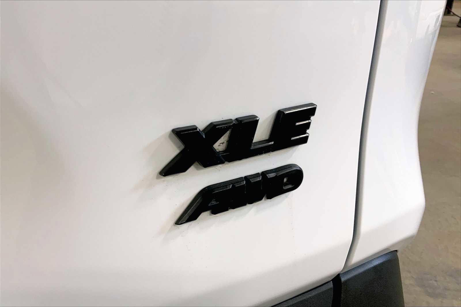 Used 2022 Toyota RAV4 XLE w/ Convenience Package image 10