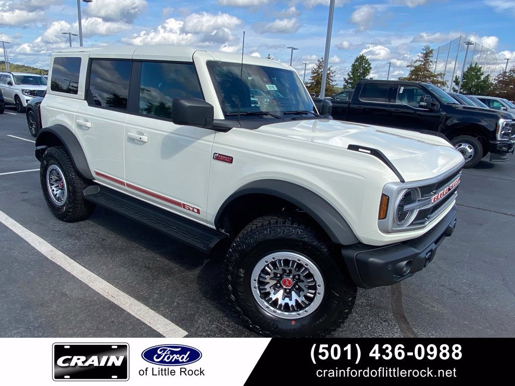 New 2026 Ford Bronco Outer Banks w/ Sasquatch Package AWD/4WD image 1