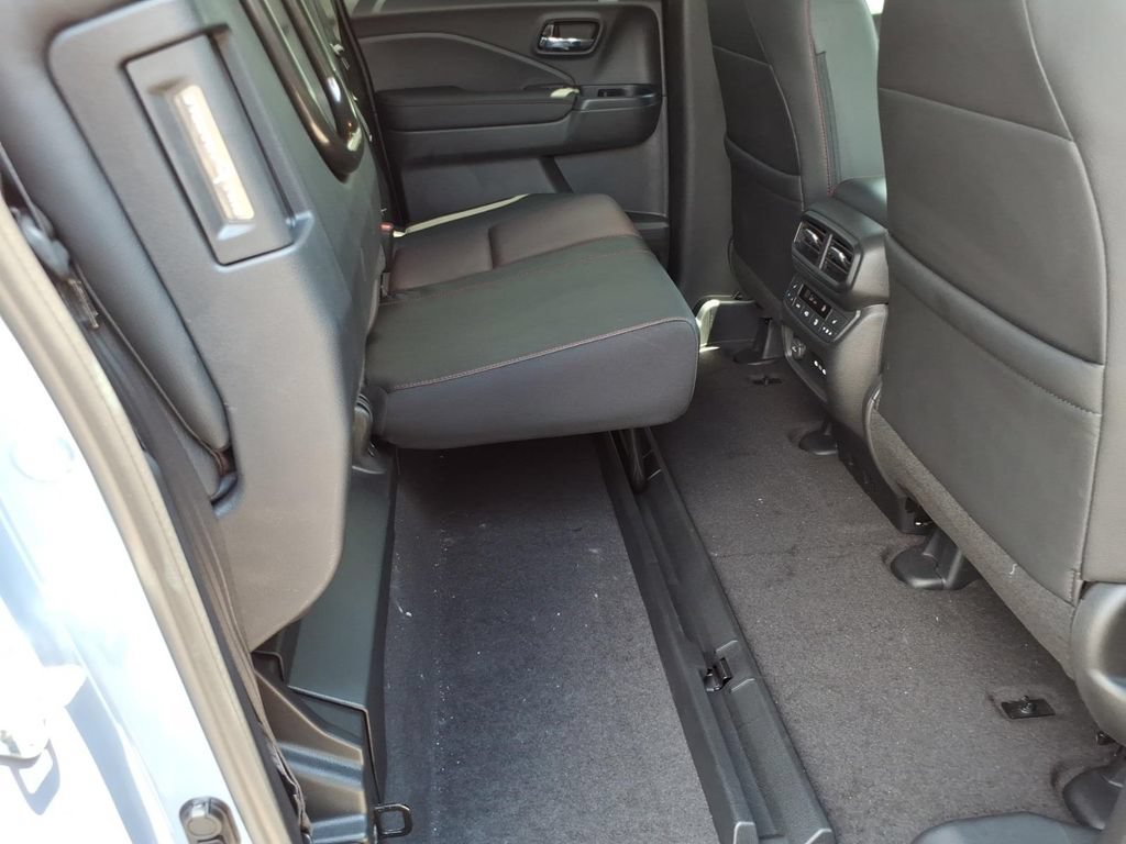 New 2026 Honda Ridgeline Black Edition image 18