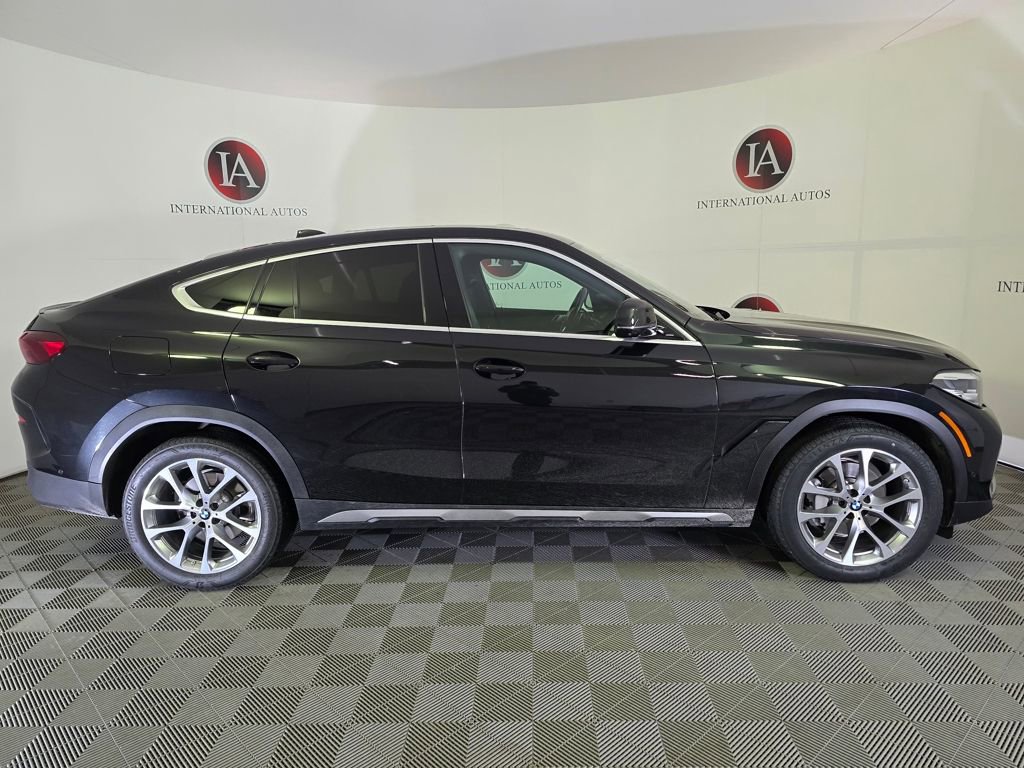 Certified 2023 BMW X6 xDrive40i w/ Premium Package image 3