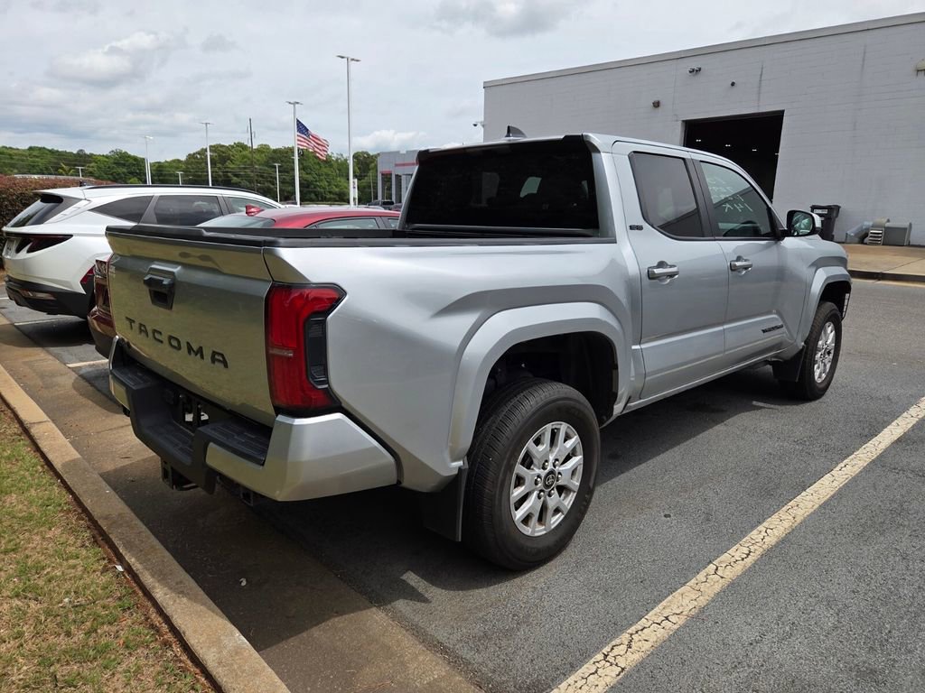Used 2024 Toyota Tacoma SR5 AWD/4WD image 10