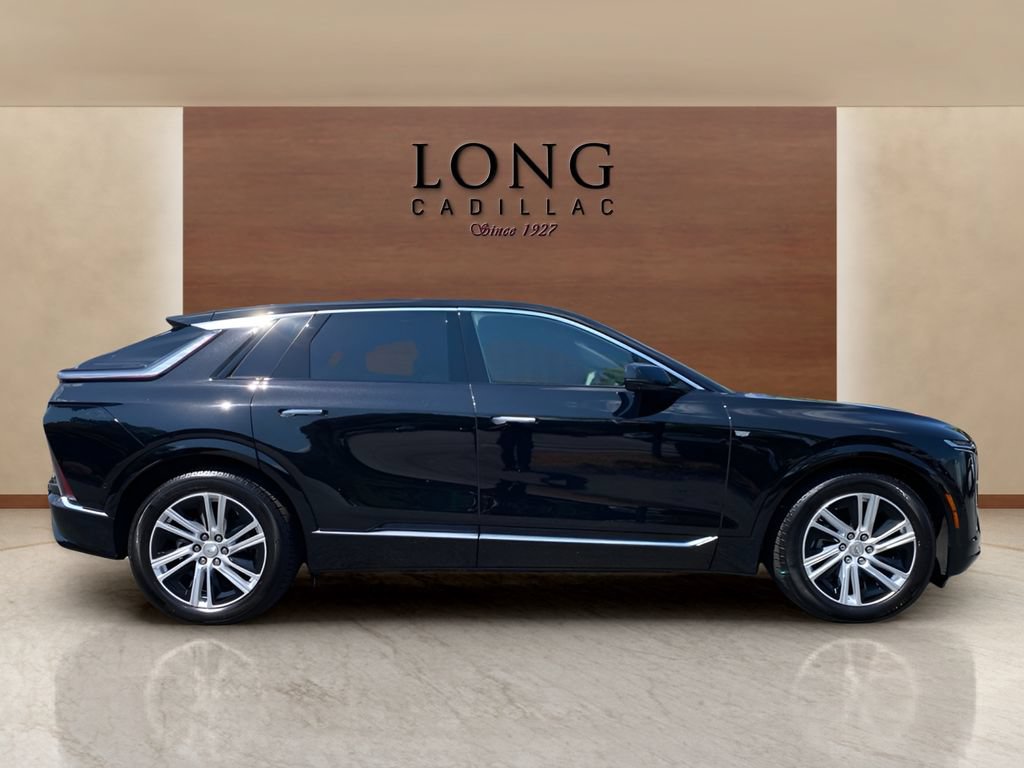 Used 2024 Cadillac Lyriq Tech w/ Driver Assist Package AWD/4WD image 6