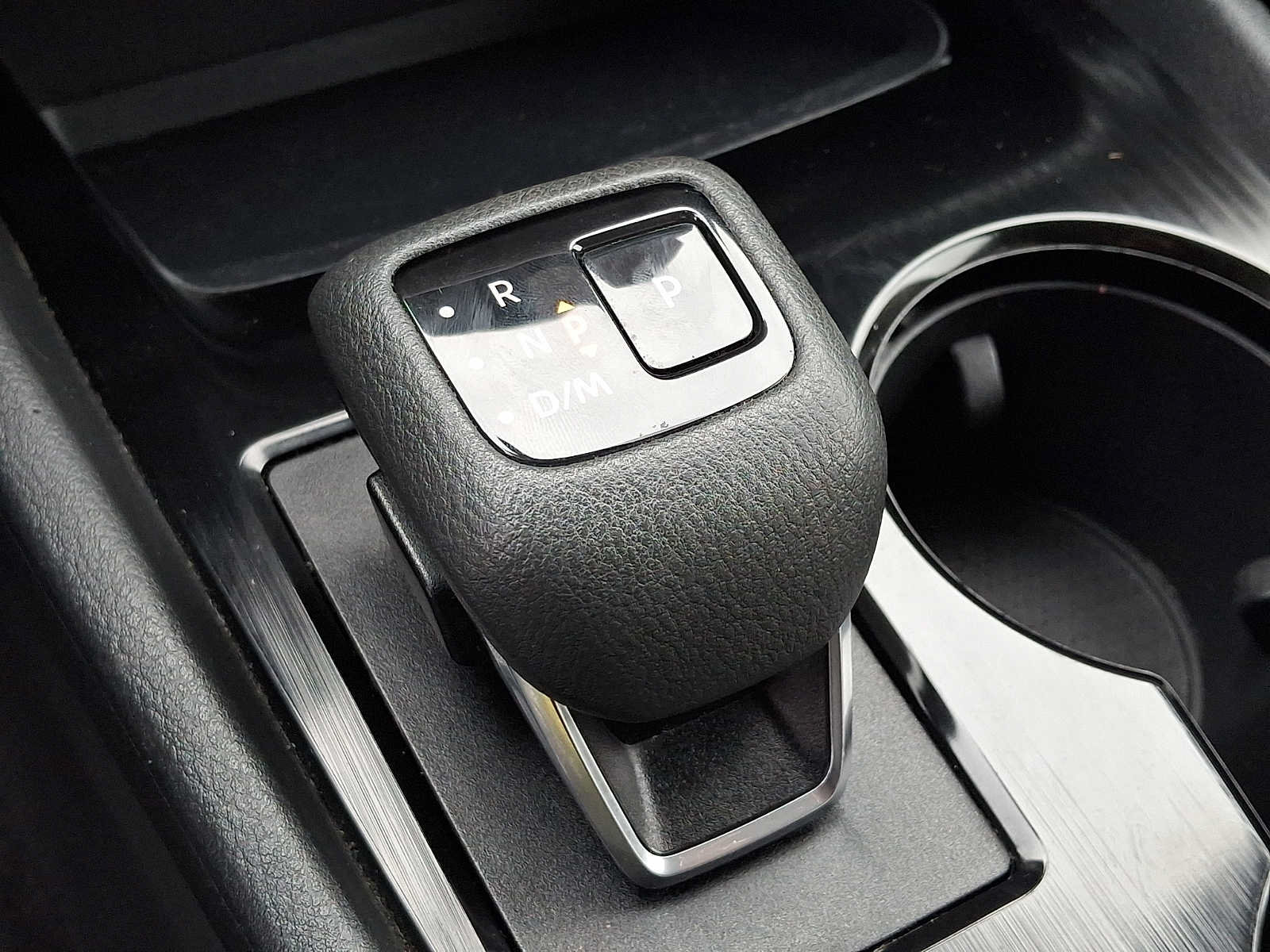 Used 2025 Nissan Rogue SV AWD/4WD image 15