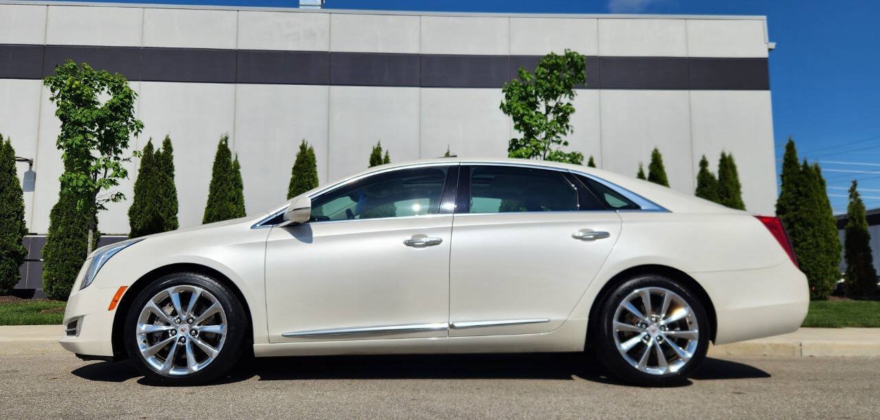 Used 2013 Cadillac XTS Premium AWD/4WD image 2