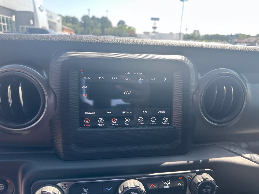 Used 2023 Jeep Gladiator Sport AWD/4WD image 20