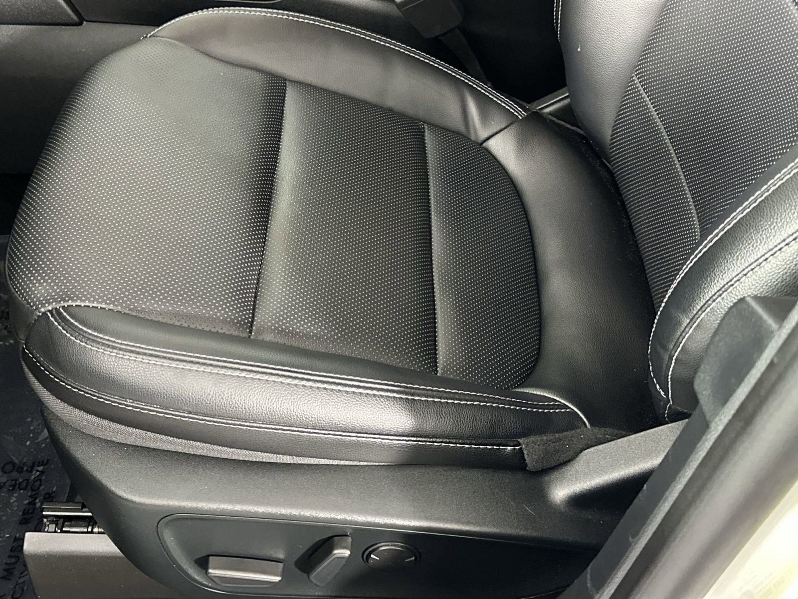 Used 2022 Ford Escape SEL image 16