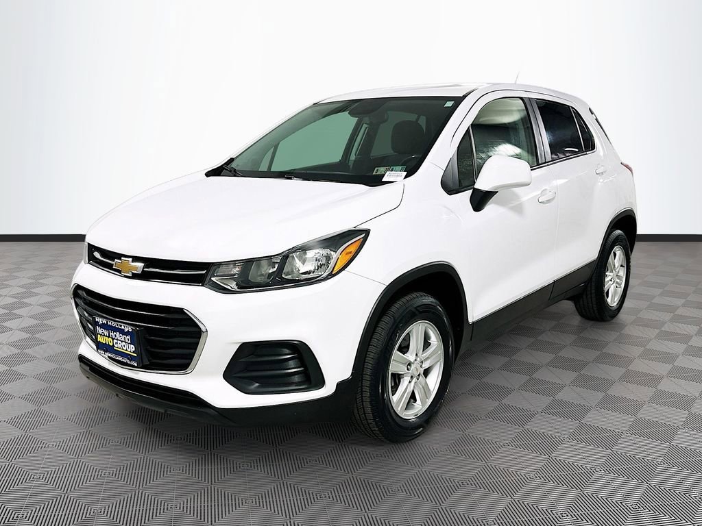 Used 2020 Chevrolet Trax LS w/ Tint and Cruise Package AWD/4WD image 3