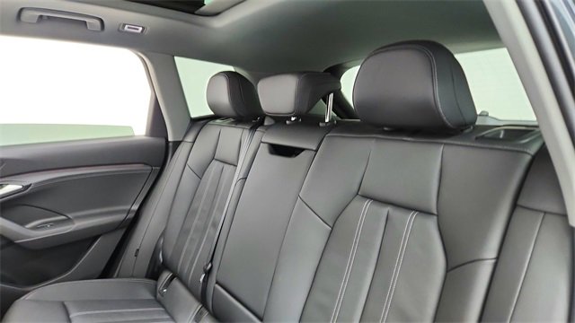 Used 2025 Audi Q6 e-tron Premium w/ Convenience Package image 29