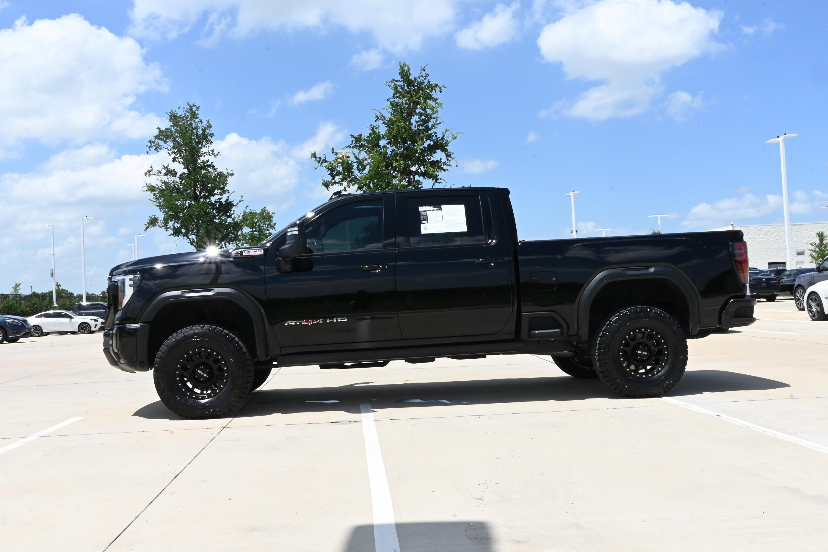 Used 2024 GMC Sierra 2500 AT4X AWD/4WD image 6