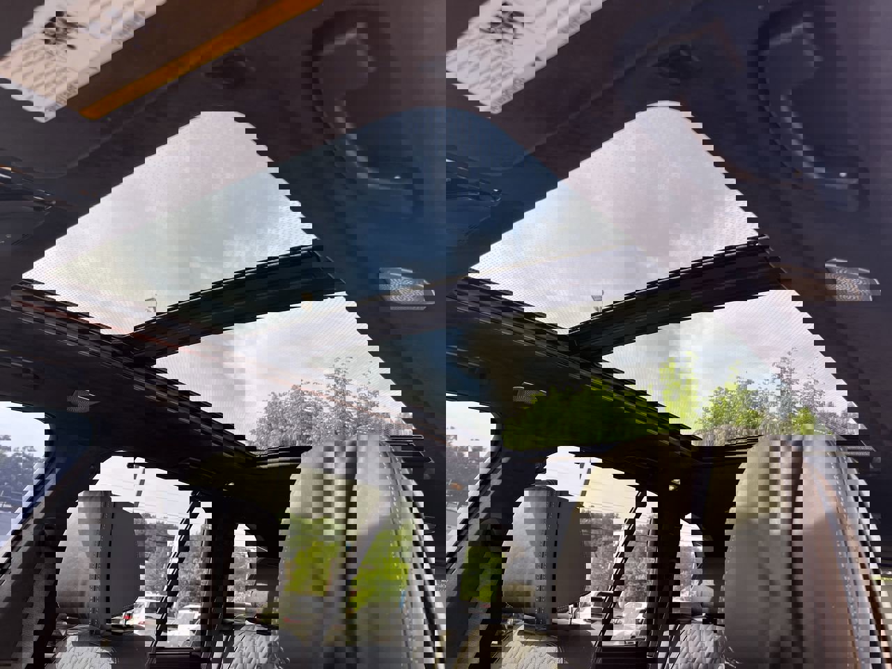 Used 2021 BMW X5 M50i w/ Executive Package image 30