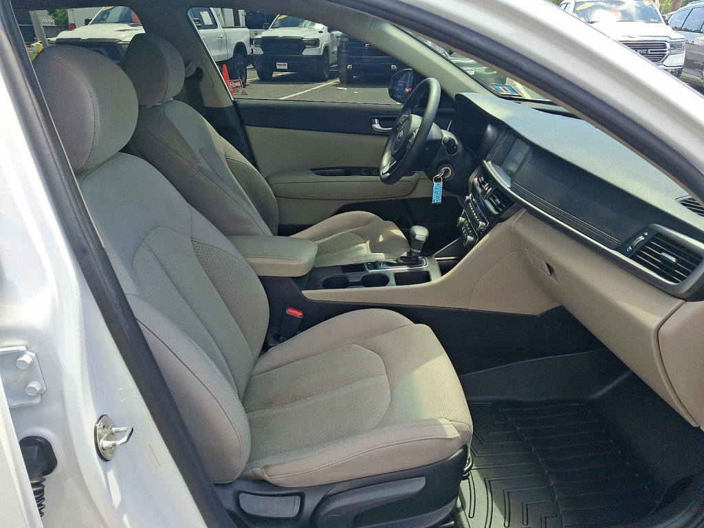 Used 2018 Kia Optima LX FWD image 15