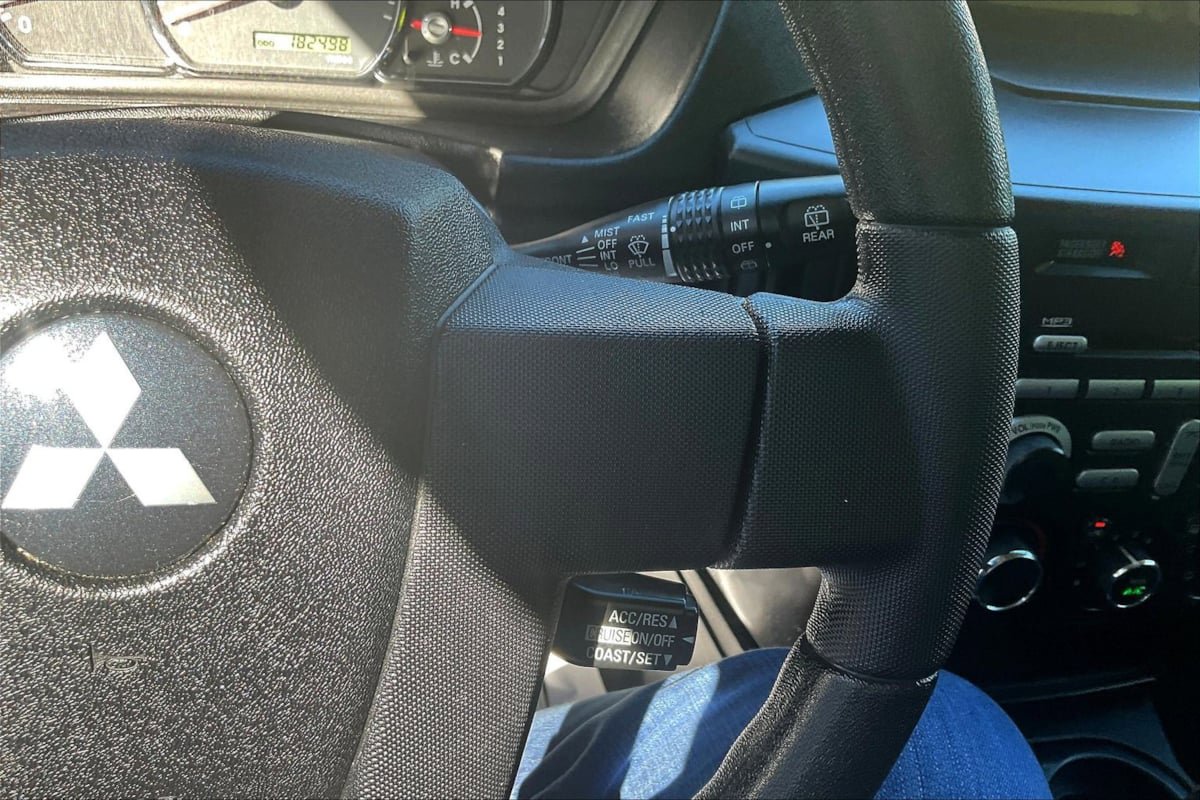 Used 2011 Mitsubishi Endeavor LS AWD/4WD image 12