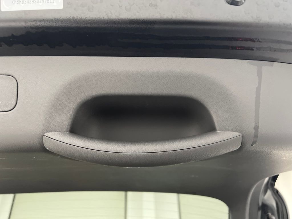 Used 2025 Hyundai Kona SEL FWD image 34