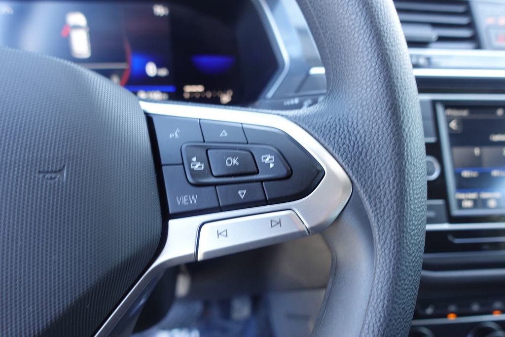 Used 2022 Volkswagen Tiguan S image 14