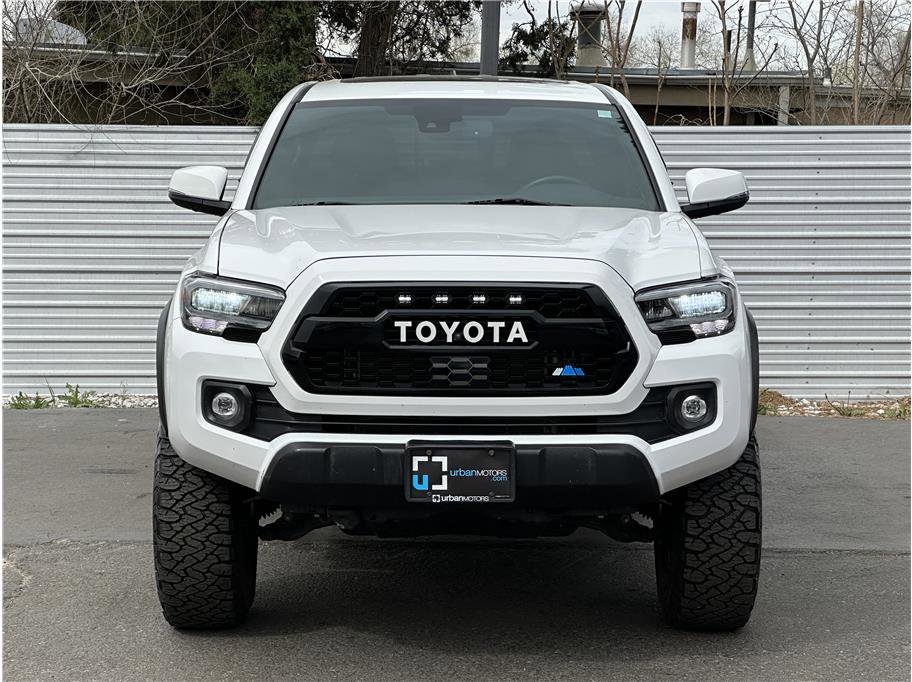 Used 2023 Toyota Tacoma TRD Off-Road w/ TRD Premium Off Road Package image 7