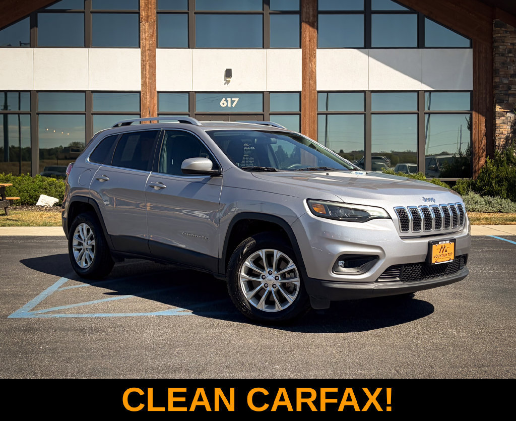 Used 2019 Jeep Cherokee Latitude w/ Popular Appearance Group