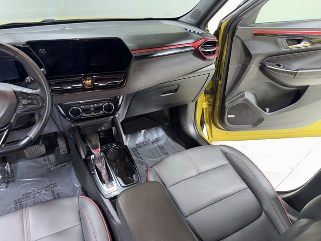 Used 2024 Chevrolet TrailBlazer RS w/ Convenience Package FWD image 24