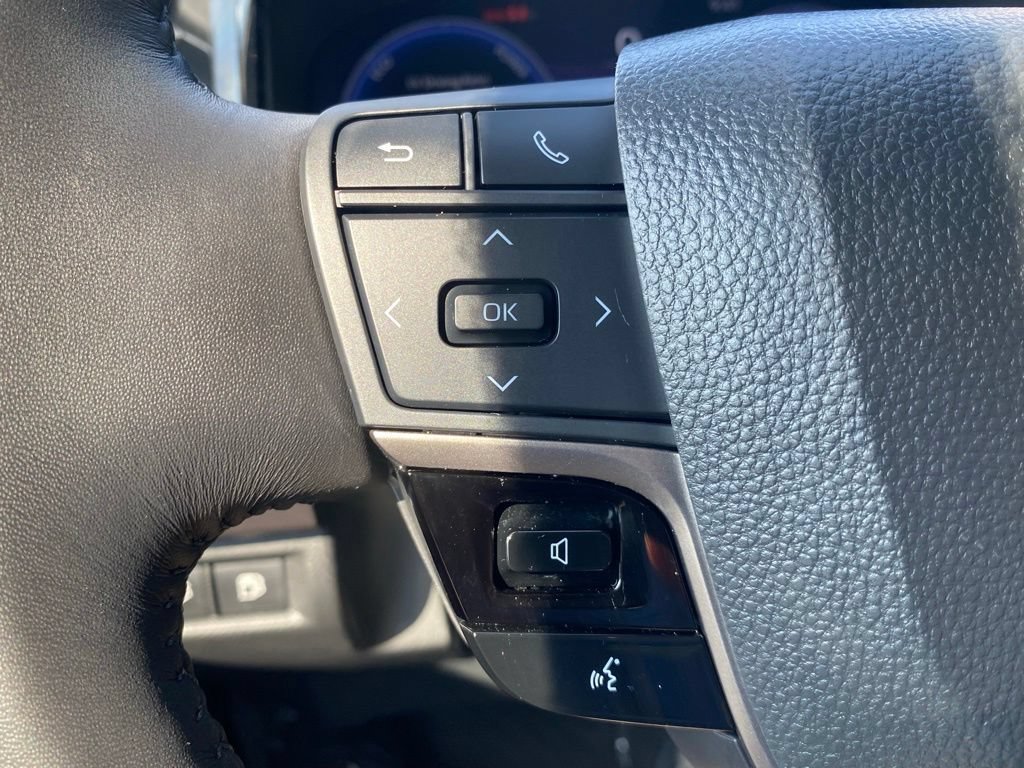 Used 2025 Toyota Camry XSE FWD image 27