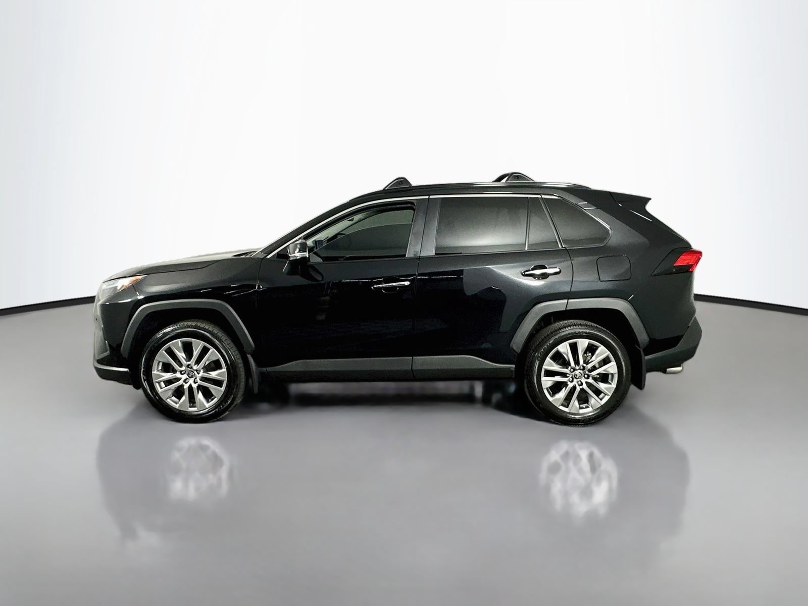 Certified 2024 Toyota RAV4 Limited w/ Weather Package AWD/4WD image 4