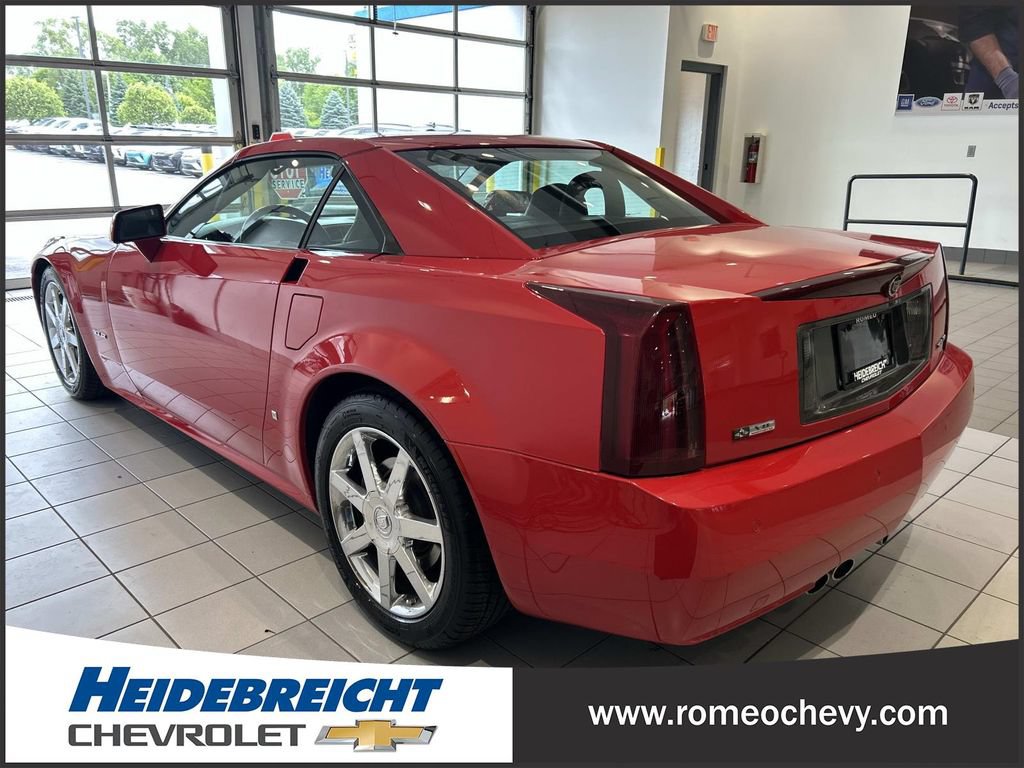 Used 2007 Cadillac XLR RWD image 5