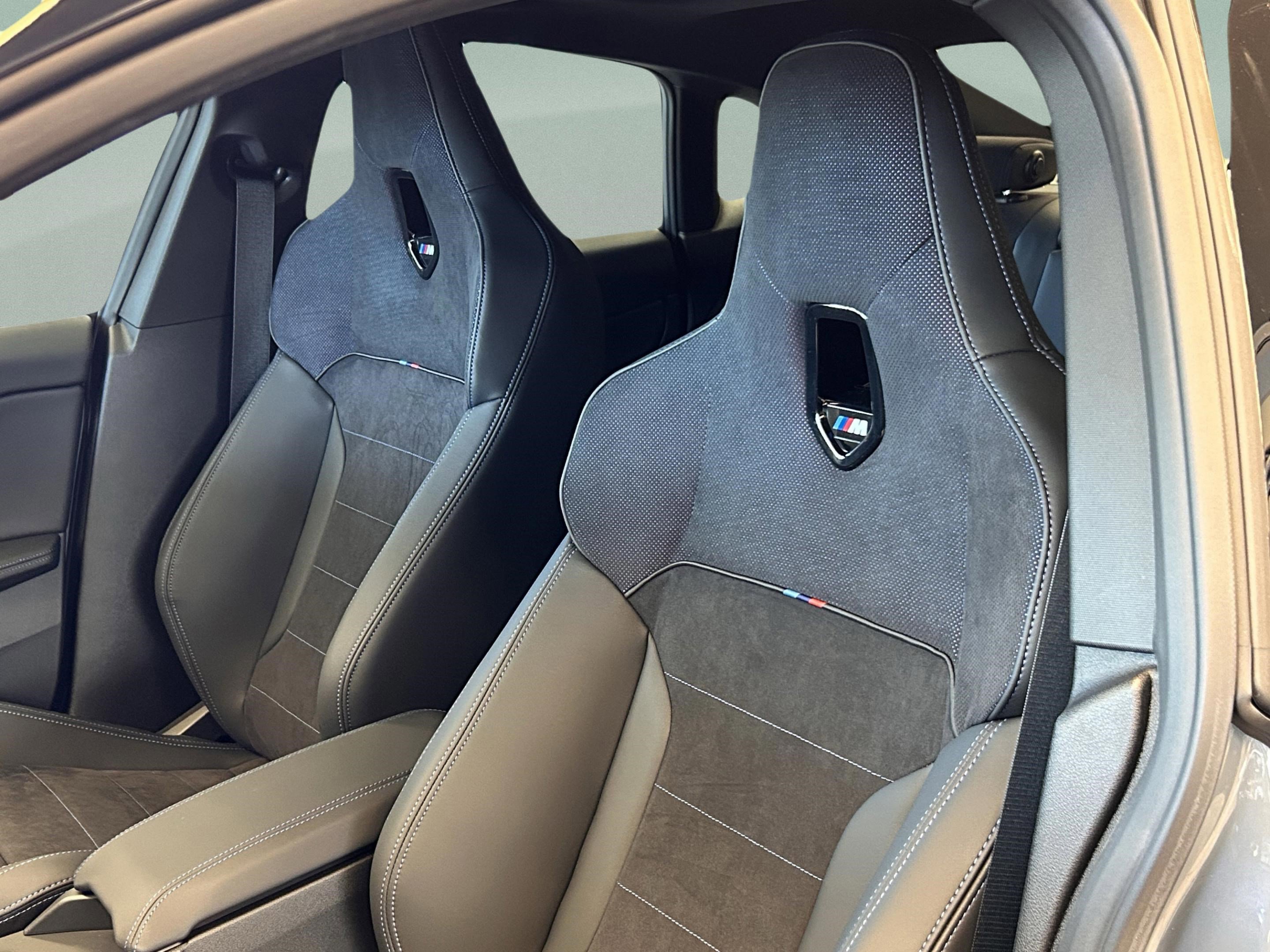 Used 2026 BMW M235i xDrive w/ Technology Package image 27