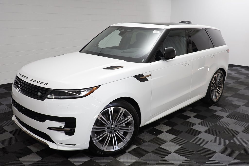 Used 2025 Land Rover Range Rover Sport Dynamic SE image 2