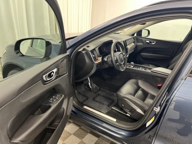 Certified 2023 Volvo XC60 B5 Plus w/ Climate Package AWD/4WD image 12