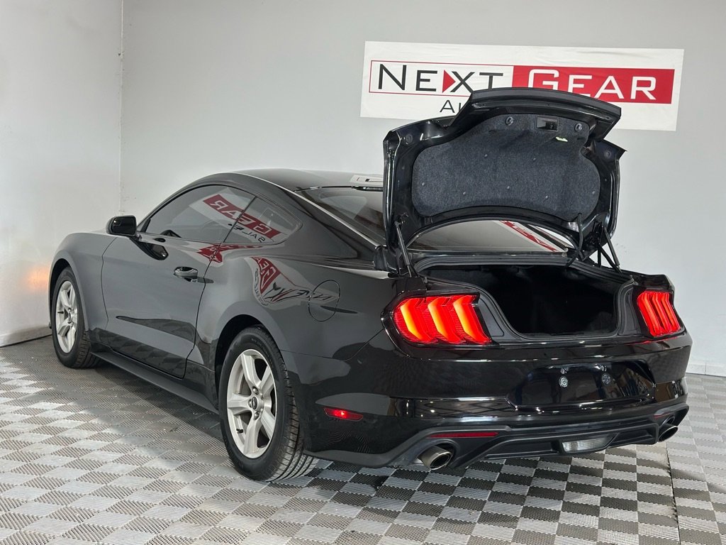 Used 2018 Ford Mustang Coupe image 30