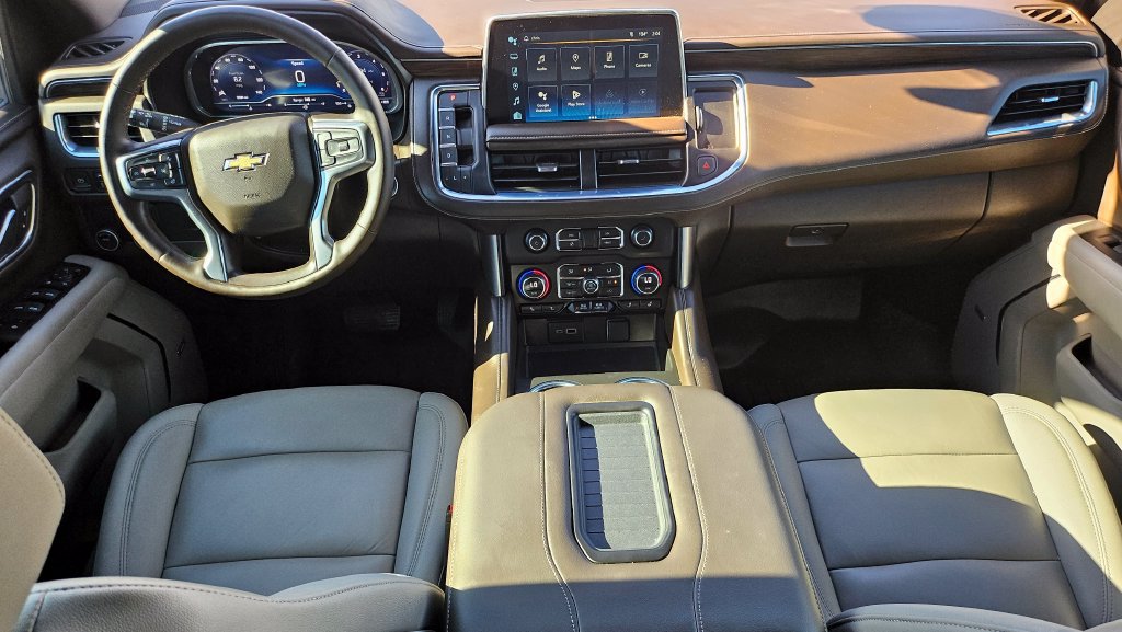 Used 2023 Chevrolet Tahoe LT w/ Luxury Package RWD image 5
