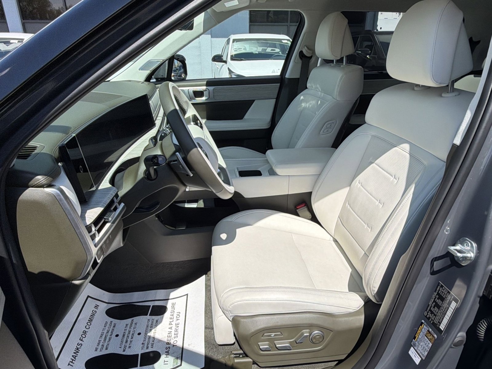 Used 2025 Hyundai Santa Fe Calligraphy image 13