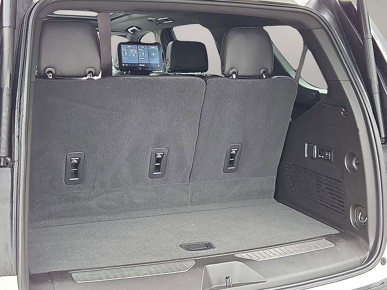 Used 2021 Chevrolet Tahoe Premier AWD/4WD image 8