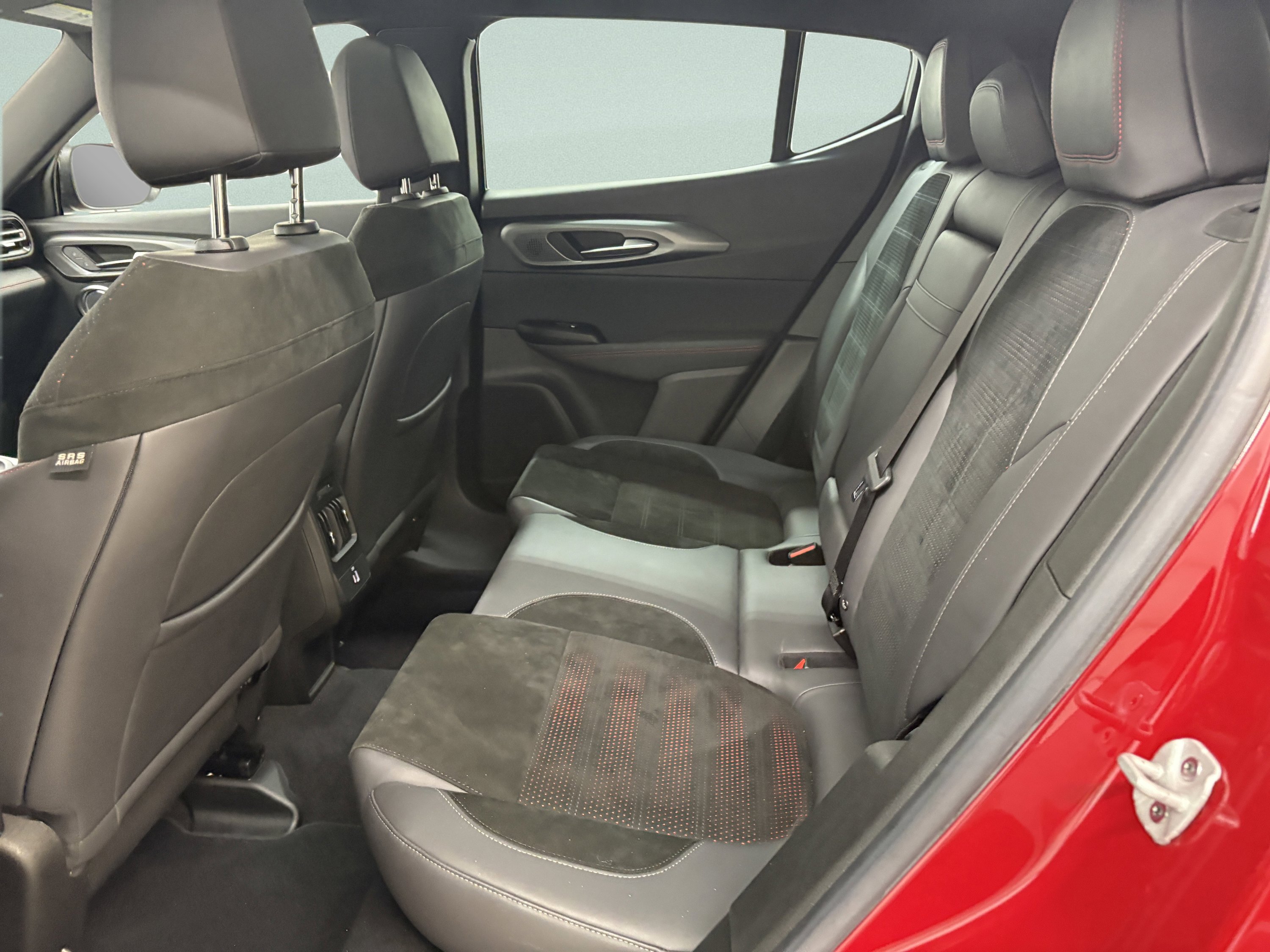 Used 2024 Dodge Hornet R/T Plus image 9