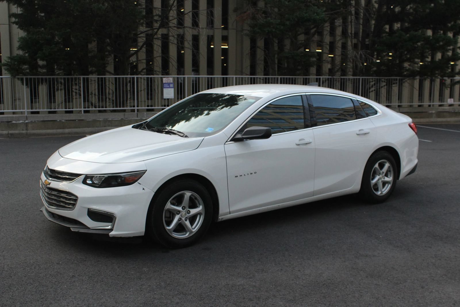 Used 2016 Chevrolet Malibu LS FWD image 12