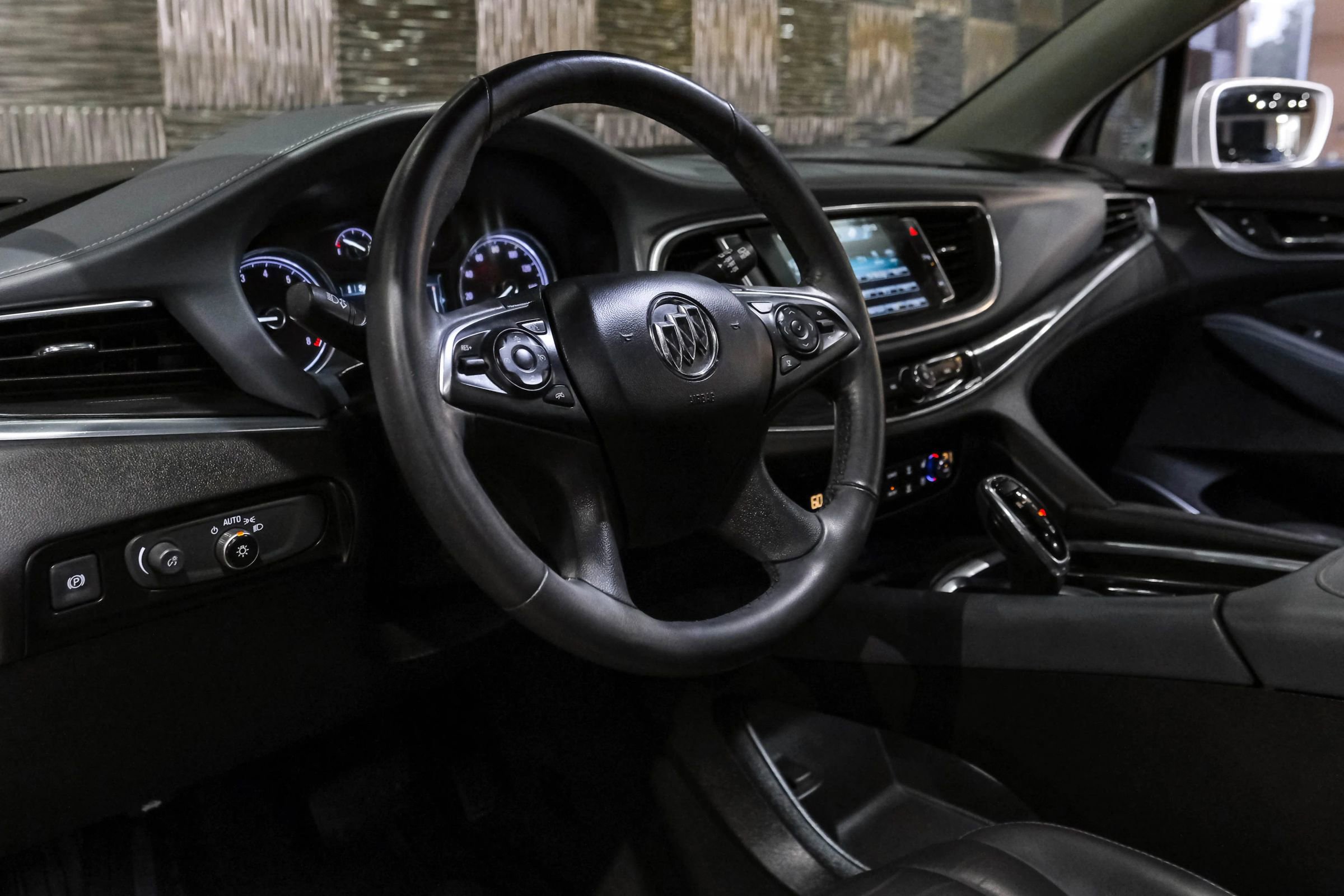 Used 2018 Buick Enclave Premium w/ Experience Buick Package image 3