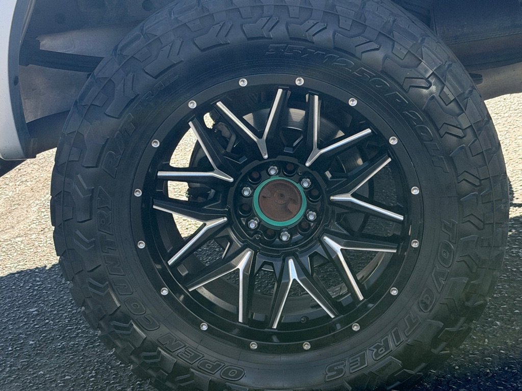 Used 2016 Ford F150 Platinum w/ Equipment Group 701A Luxury image 48