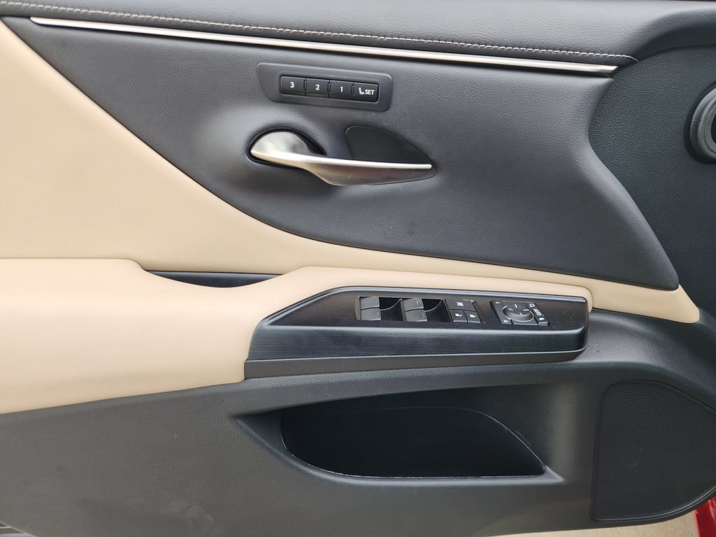 Certified 2020 Lexus ES 350 w/ Premium Package FWD image 23