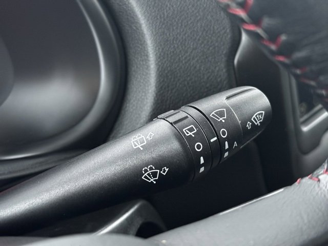 Used 2019 Jeep Renegade Trailhawk w/ Cold Weather Group II image 25