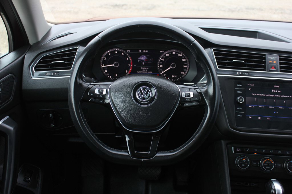 Used 2019 Volkswagen Tiguan SEL image 11