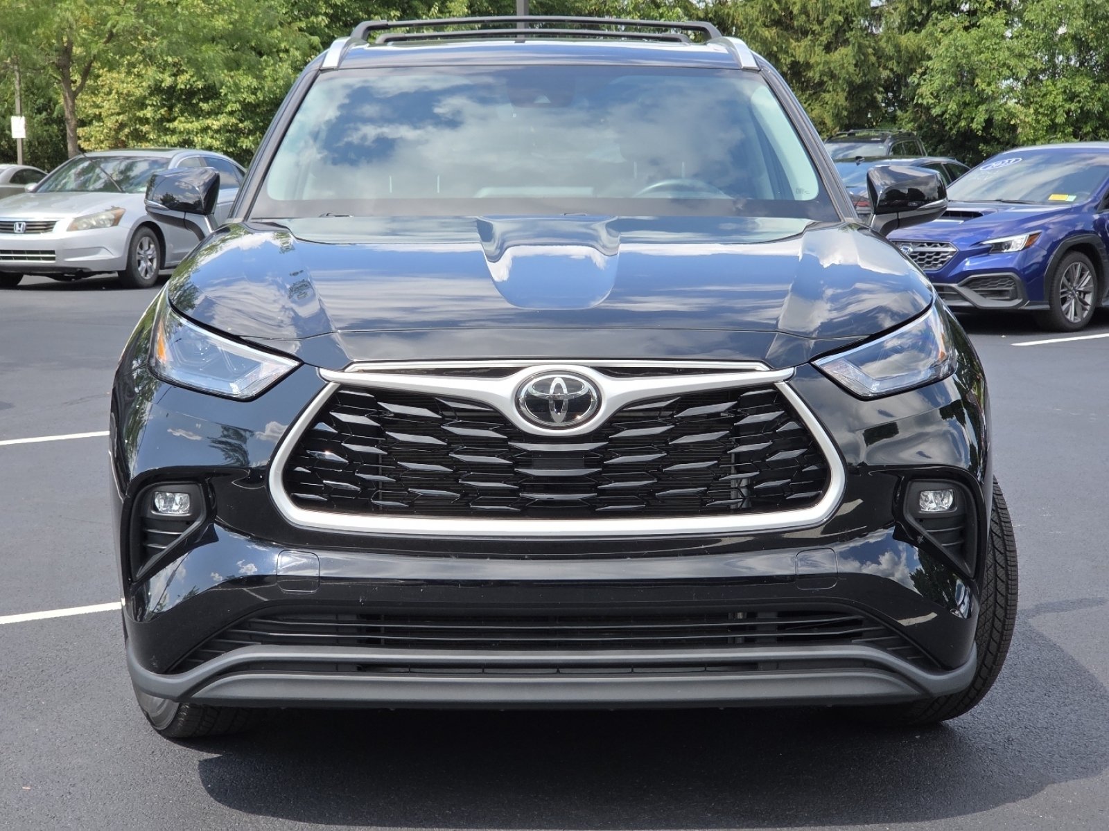 Used 2022 Toyota Highlander XLE AWD/4WD image 21