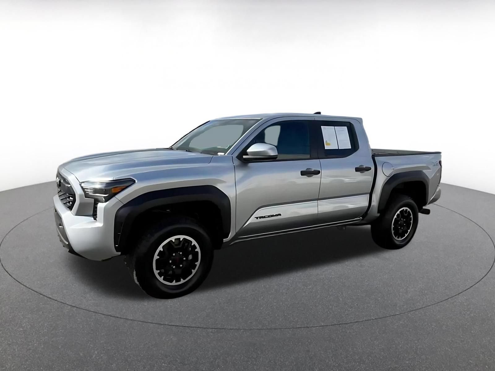Used 2025 Toyota Tacoma TRD Off-Road AWD/4WD image 7