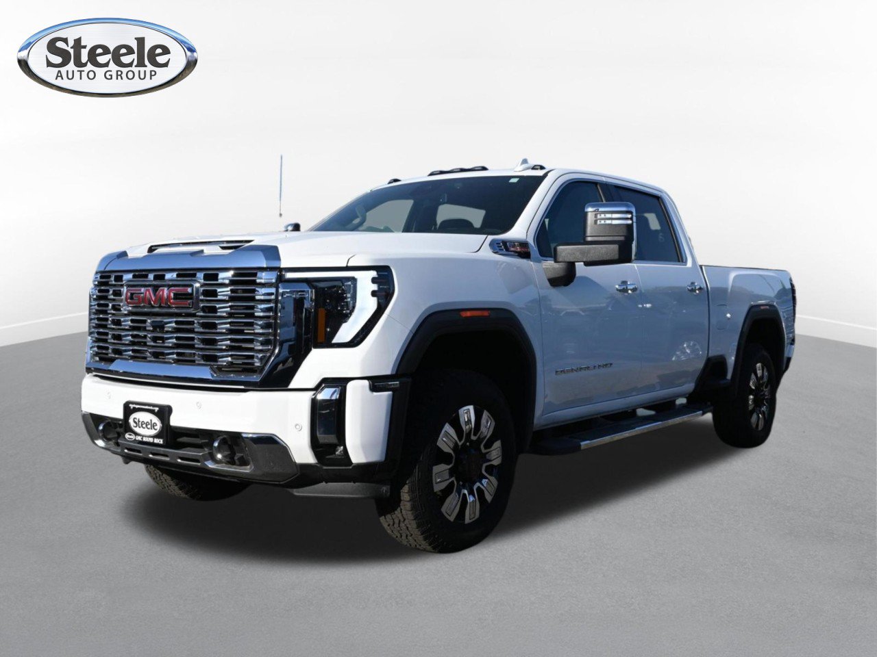 Certified 2025 GMC Sierra 2500 Denali AWD/4WD image 1