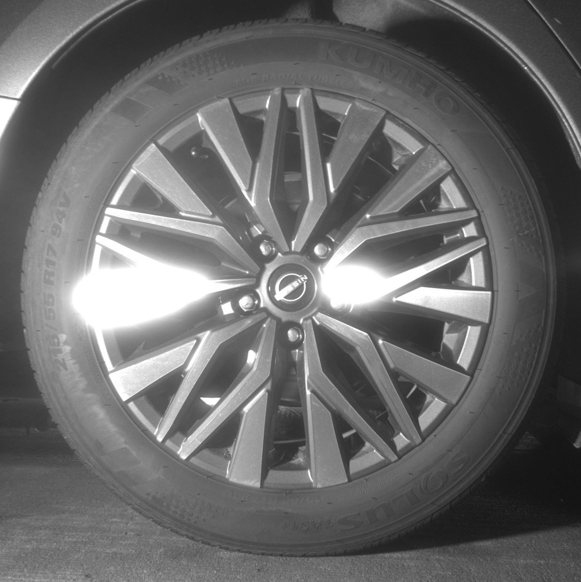 Used 2025 Nissan Altima 2.5 SV FWD image 15