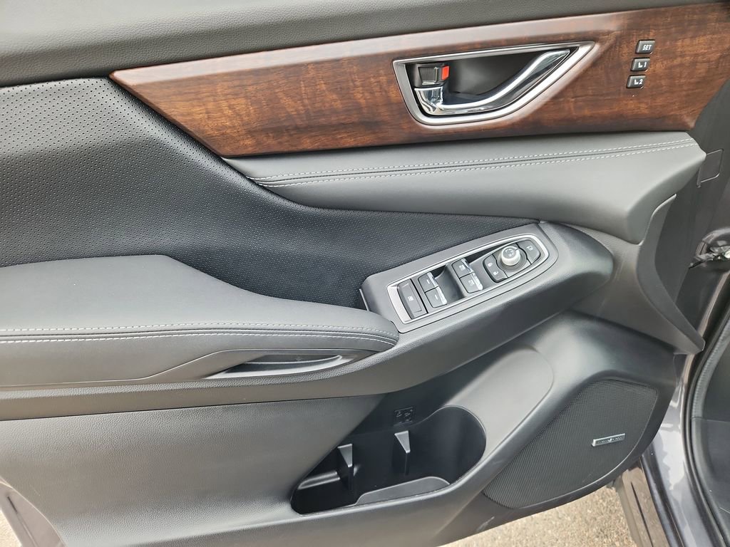 Used 2025 Subaru Ascent Touring w/ Popular Package #2 image 6