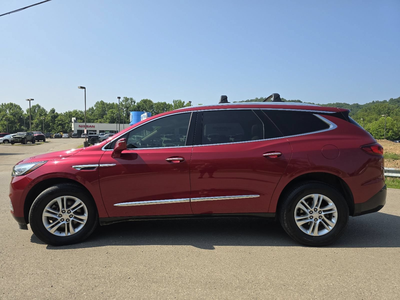 Used 2019 Buick Enclave Essence AWD/4WD image 16