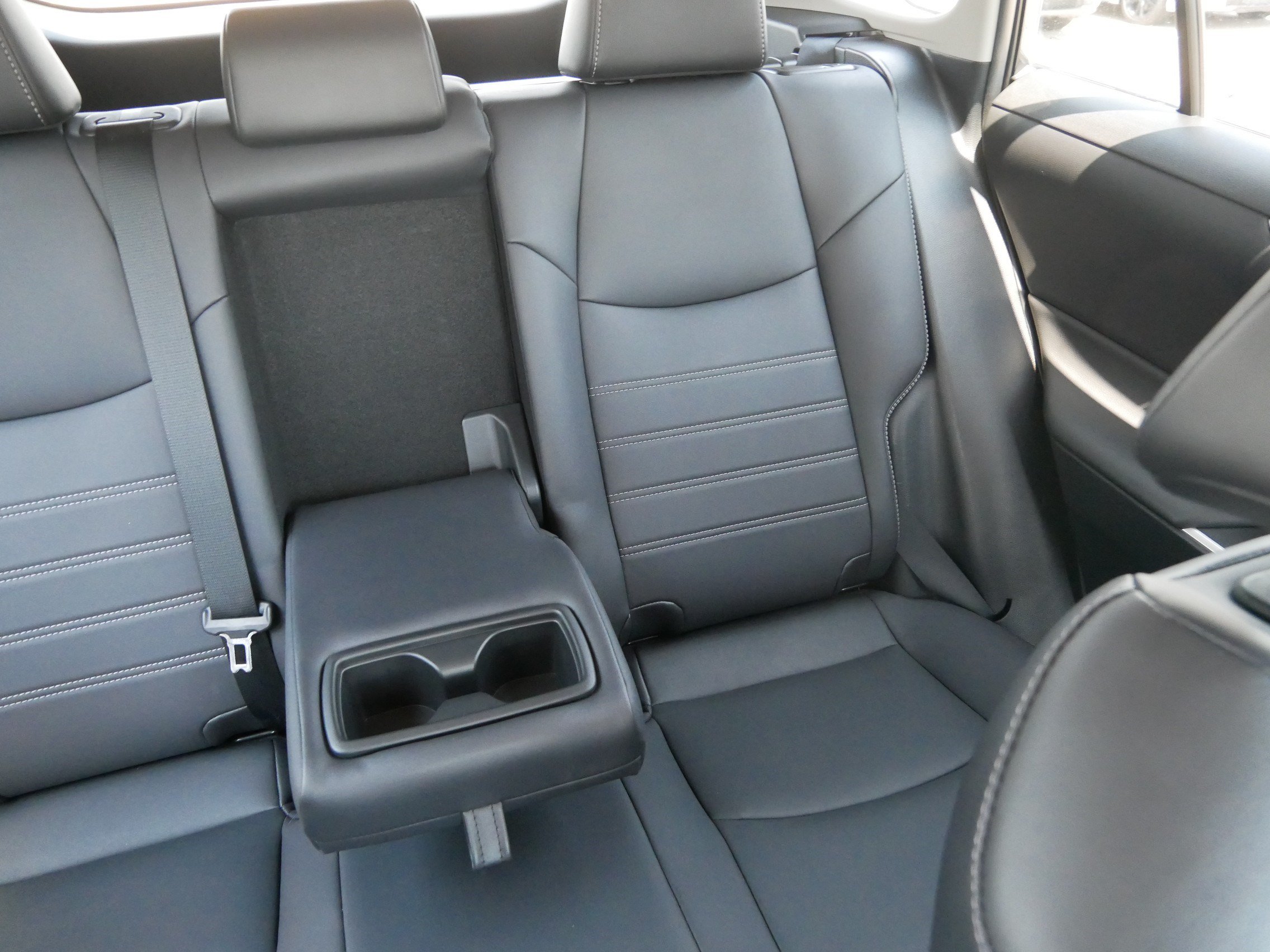 Used 2021 Toyota RAV4 XLE Premium AWD/4WD image 14