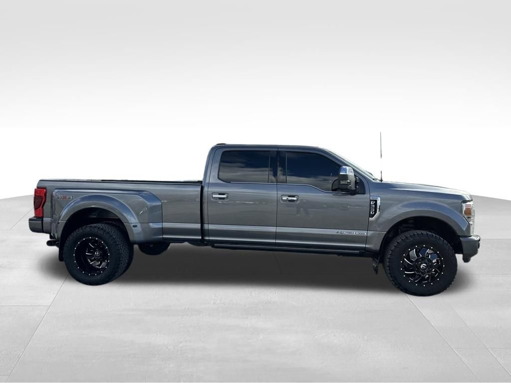 Used 2022 Ford F350 Platinum w/ Camper Package image 27