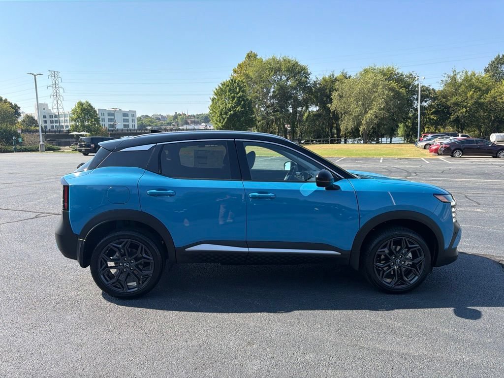 New 2026 Nissan Kicks SR FWD image 9
