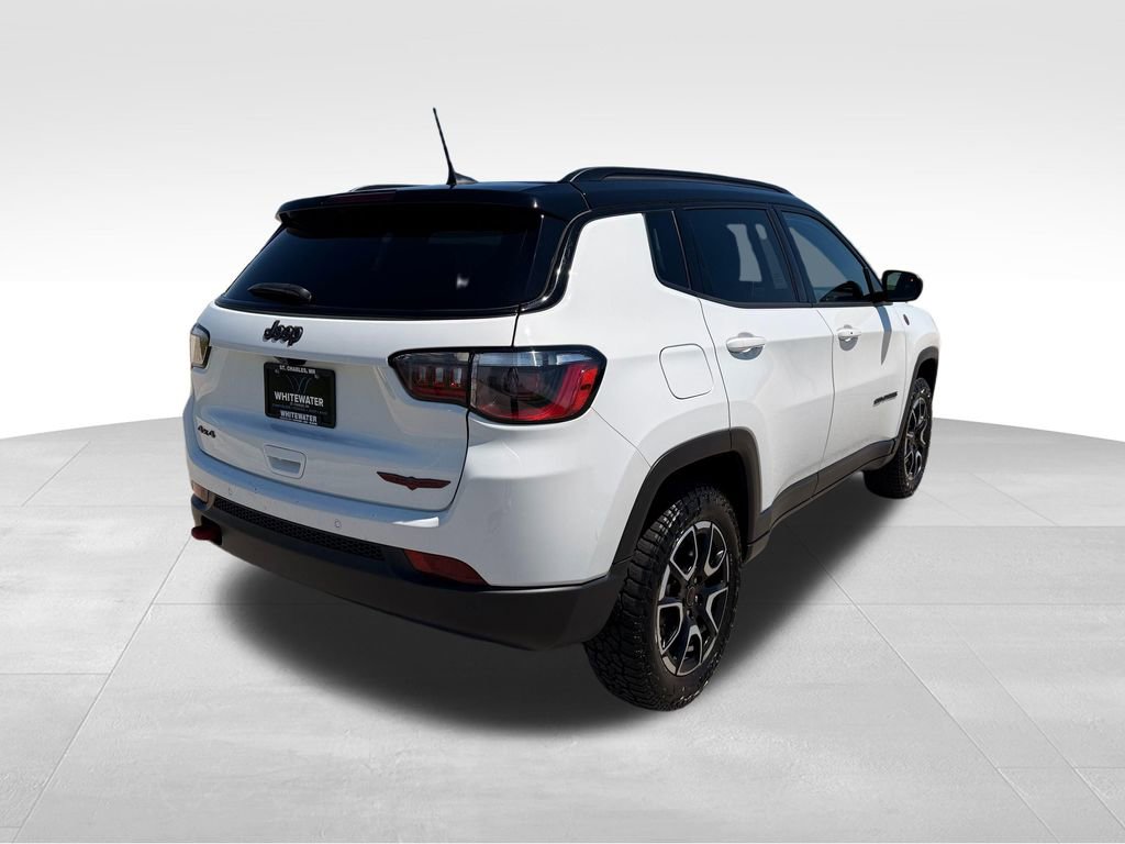 Used 2025 Jeep Compass Trailhawk AWD/4WD image 24