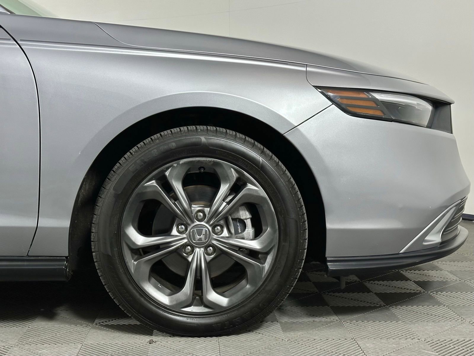 Used 2023 Honda Accord EX image 9