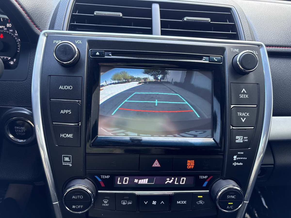 Used 2015 Toyota Camry XSE FWD image 23